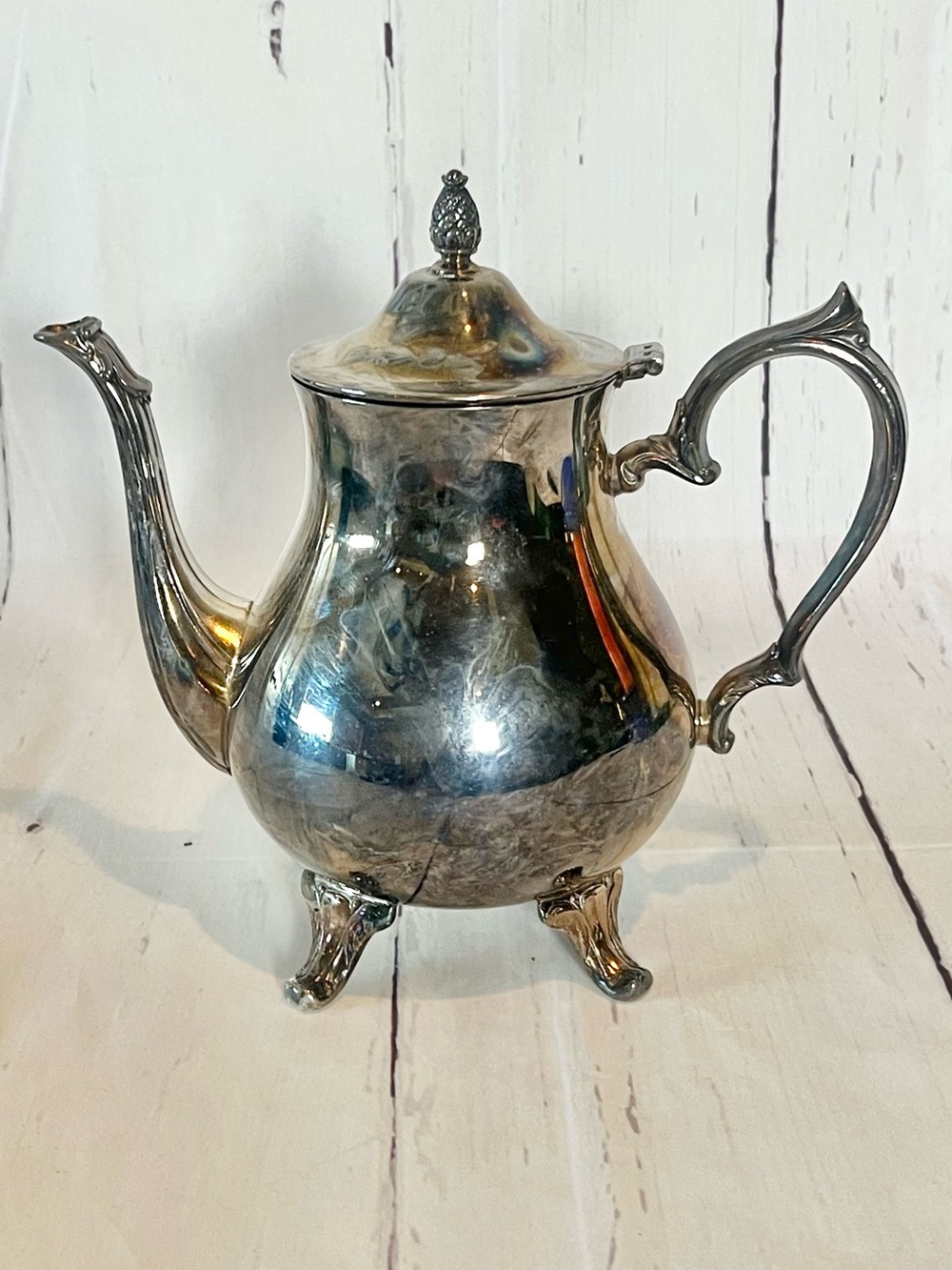 Vintage International Silver Company Tea Pot  with Pineapple Lid 9" tall
